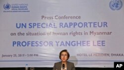 မြန်မာဆိုင်ရာ ကုလလူ့အခွင့်အရေးအထူးကိုယ်စားလှယ် ယန်ဟီးလီ- ဘင်္ဂလားဒေ့ရှ်၊ Cox's Bazar က ဒုက္ခသည်စခန်းကိုသွားပြီးနောက် သတင်းစာရှင်းလင်းပွဲမြင်ကွင်း။ (ဇန်နဝါရီ ၂၅၊ ၂၀၁၉)
