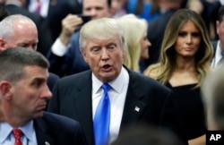 Ứng cử viên tổng thống của Đảng Cộng hòa Donald Trump phát biểu sau cuộc tranh luận tổng thống giữa ông và ứng cử viên tổng thống của Đảng Dân chủ tại Đại học Hofstra, New York, ngày 26 tháng 9 năm 2016.