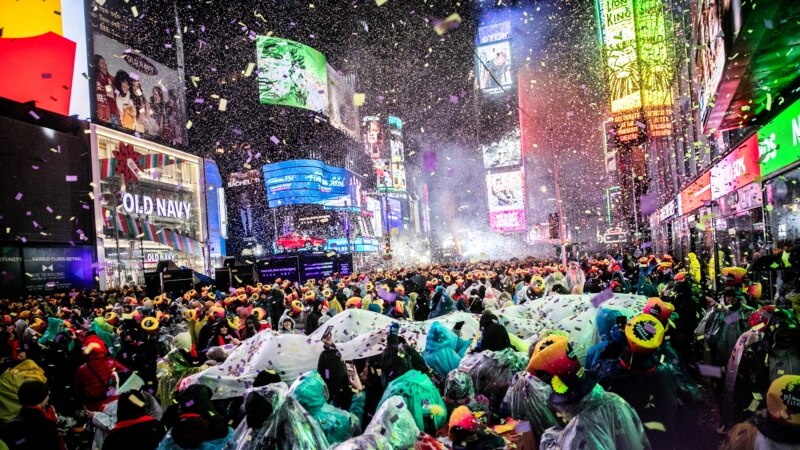 What Does ‘Auld Lang Syne’ Mean?