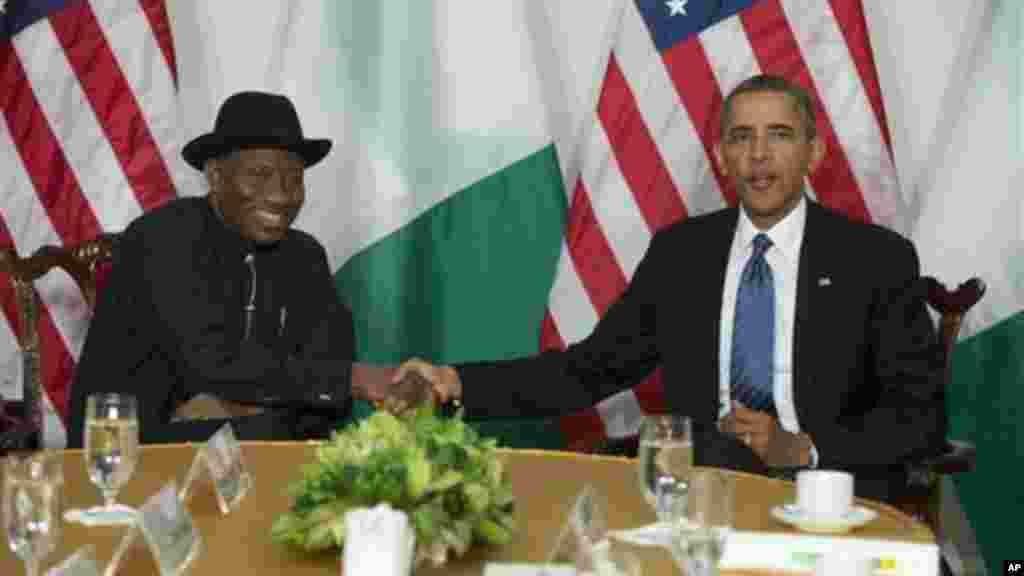 Shugaba Obama ya gana da shugaban Najeriya Goodluck Jonathan a New York ranar 23 ga watan Satumba, 2013