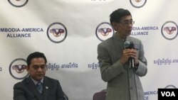 A senior CNRP official, Prince Sisowath Thomico speaks at a forum organized by Cambodian American Alliance in Vienna, Virginia, on Saturday, Jan 21, 2017. (Sok Khemara/VOA Khmer)