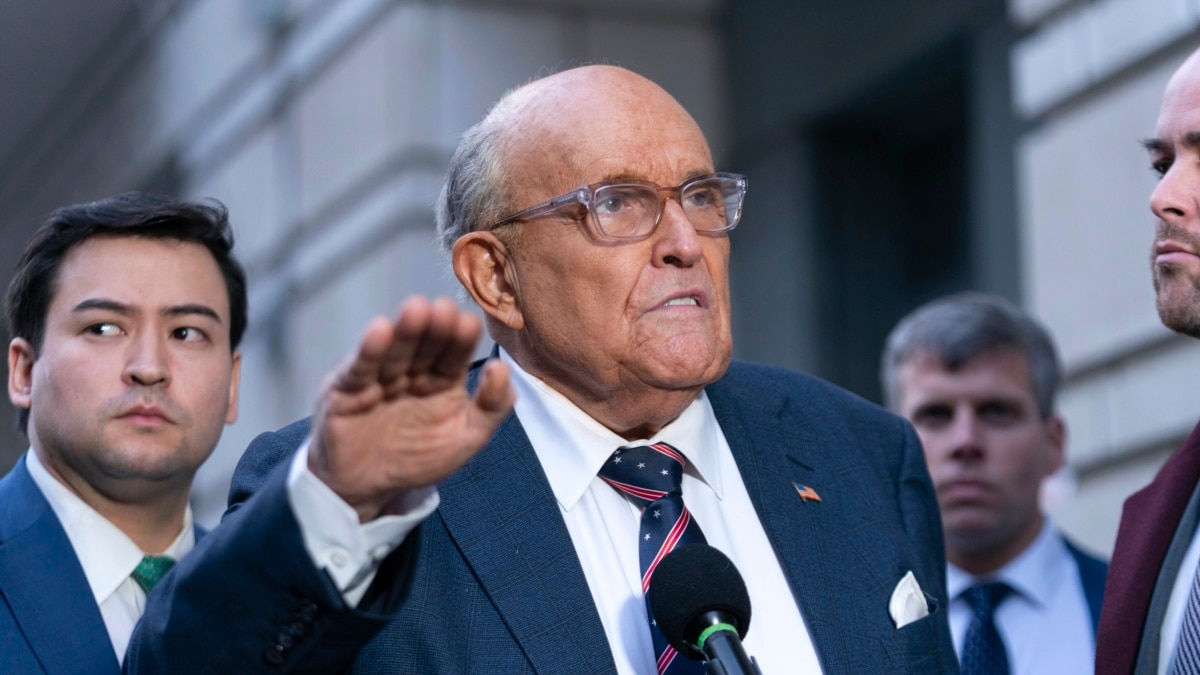 Giuliani arrin marrëveshje me punonjëset e zgjedhjeve për pagesën e gjobës lidhur me dënimin për shpifje