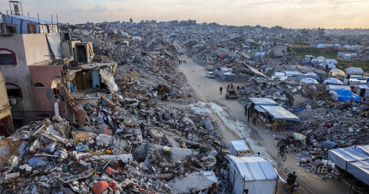 Plan to reconstruct Gaza without moving Palestinians launched at Cairo summit