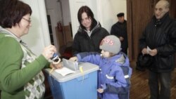 شهروندان استونی به پای صندوق های رای می روند