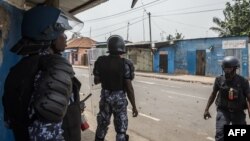 Les forces de sécurité lors des manifestations à Lomé, Togo, 18 octobre 2017.