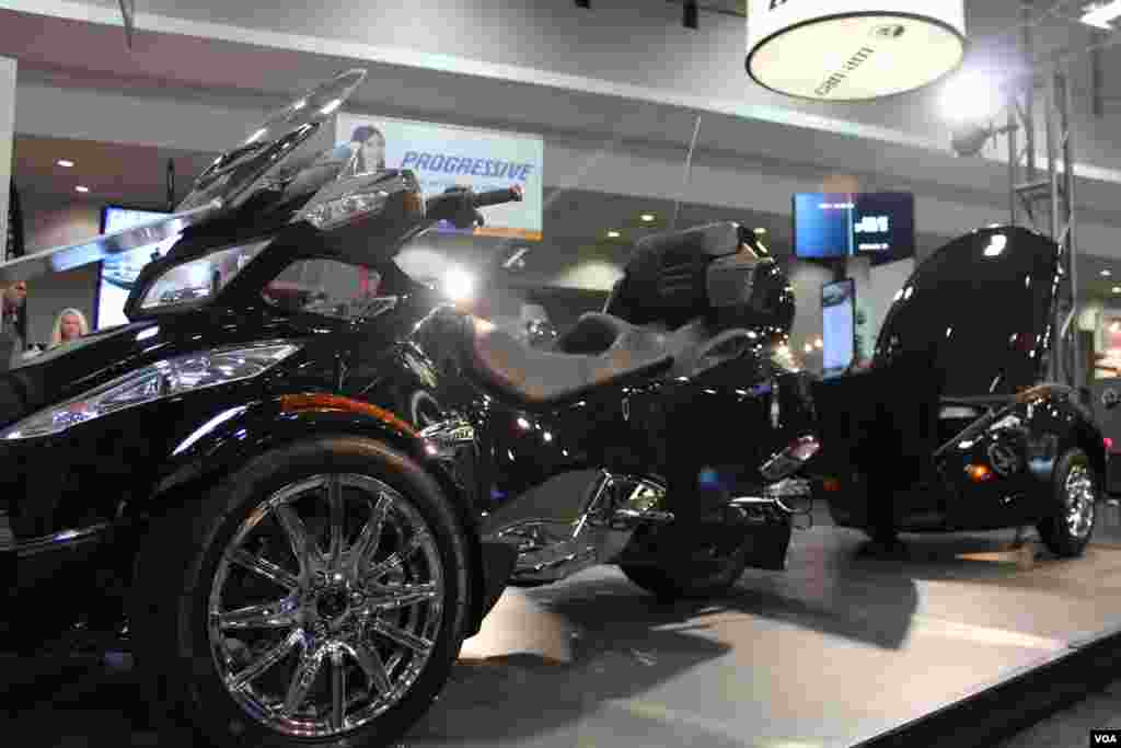 موتورسیکلت های سه چرخه Can-Am