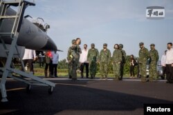 President Tsai Ing-wen attends a Taiwanese Air Force fighter jets take-off and landing drill, as part of the annual Han Kuang drill, in Pingtung, Taiwan, 15 September 2021. (TAIWAN MILITARY NEWS AGENCY/Handout via REUTERS)