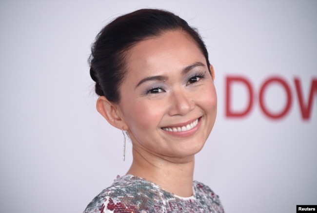 Cast member Hong Chau attends a screening of "Downsizing" in Los Angeles, Dec. 18, 2017 | voanews.com