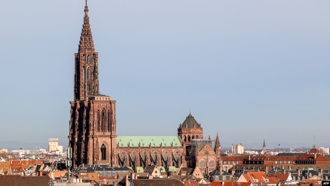 Paris'teki Notre Dame Katedrali, 15 Nisan 2019’daki büyük yangının ardından 7 Aralık’ta kapılarını yeniden açmaya hazırlanıyor.