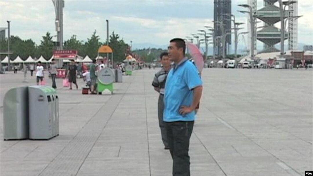 Warga Tiongkok lebih memilih berkunjung ke situs-situs Olimpiade 2008 daripada tujuan wisata lain di Beijing. (Photo: VOA)