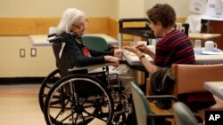 En los últimos 15 años, los decesos de enfermos de alzhéimer en hospitales, asilos y otras instalaciones de cuidados a largo plazo se redujeron del 80% al 60%.