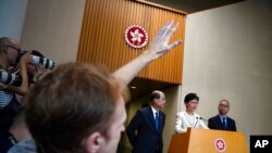 La jefa ejecutiva de Hong Kong, Carrie Lam, Negó que hubiera efectuado un viraje brusco con respecto al proyecto de ley al señalar que lo suspendió a mediados de junio.