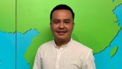 បទសម្ភាសន៍VOA៖ ការមិន​ចម្លង​ស្នាដៃ​អ្នក​ដទៃ ធ្វើ​ឲ្យ​លោក​អួង សូរិយា លេច​ធ្លោ​ក្នុង​វិស័យ​ចម្រៀង