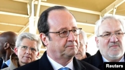 Le président français François Hollande, au centre, 6 janvier 2017.