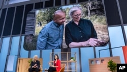 Photographer Annie Leibovitz, left, and Lily Lin, with Google, talk about Leibovitz' experience using the Google Pixel 4 in a professional setting Tuesday, Oct. 15, 2019, in New York, as the new product was announced. (AP Photo/Craig Ruttle)