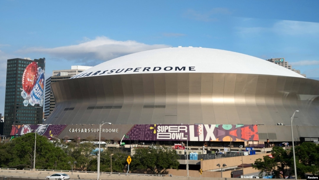 Toàn cảnh Caesars Superdome ở New Orleans, LA, Hoa Kỳ, địa điểm diễn ra trận Superbowl LIX giữa hai đội Kansas City Chiefs và Philadelphia Eagles.