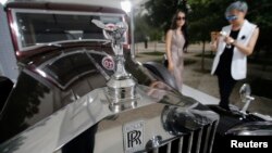 Xe Rolls-Royce trưng bày tại Trung Quốc.