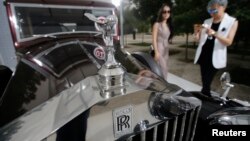 တရုတ်နိုင်ငံက Rolls-Royce ပြပွဲ။