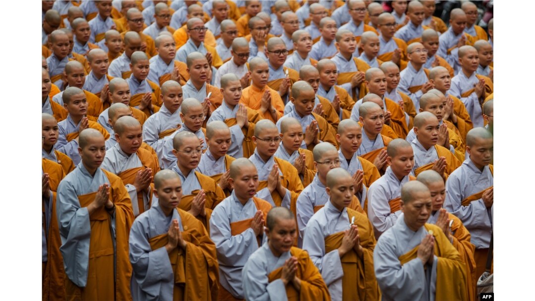 Các nhà sư cầu siêu cho Chủ tịch Trần Đại Quang tại một chùa ở Tp.HCM, 23/9/2018