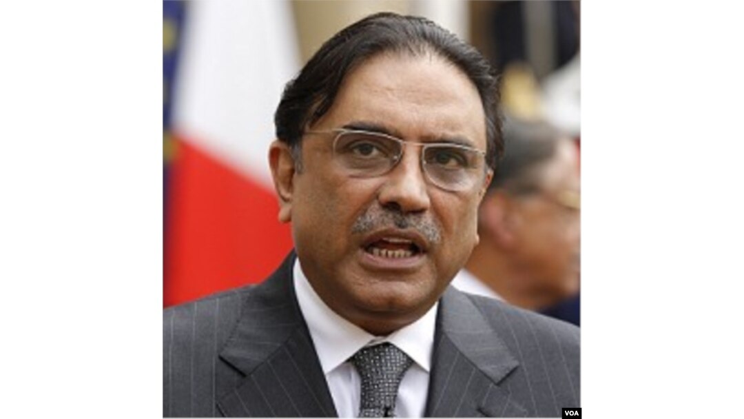 Presiden Asif Ali Zardari: Pakistan telah membantu AS mengidentifikasi kurir Osama bin Laden.