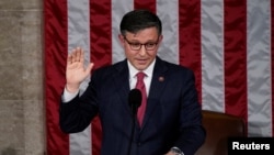 La Chambre des représentants des États-Unis élit Mike Johnson comme nouveau président de la Chambre au Capitole des États-Unis à Washington.