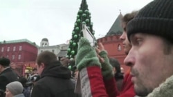 Moscow Protests Gets Legs with Social Media
