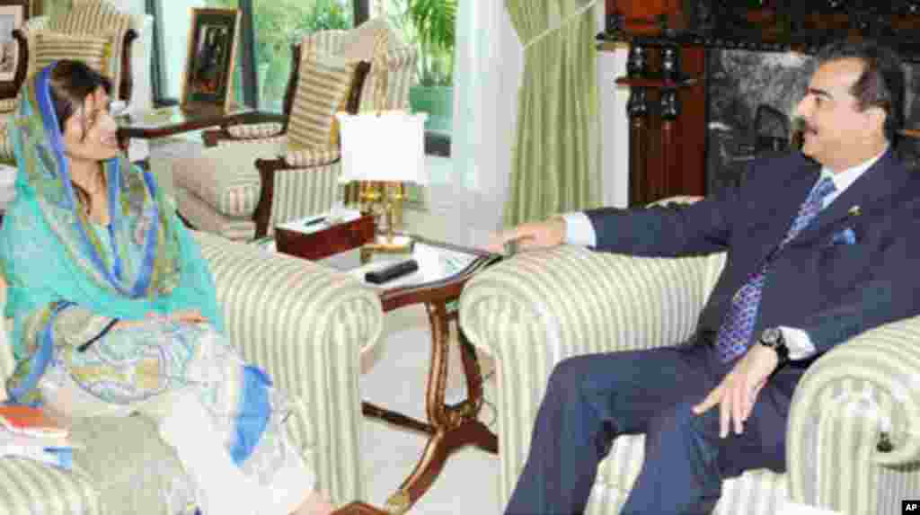 حنا رباني کهر د پاکستان د بهرنیو چارو نوی وزيره په عکسونو کې