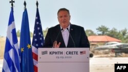 Держсекретар США Майк Помпео під час прес-конференції у Греції, на острові Кріт
