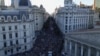 Una imagen de dron muestra protesta contra la declaración del presidente argentino Javier Milei en el Foro Económico Mundial. Buenos Aires, Argentina, 1 de febrero de 2025. 