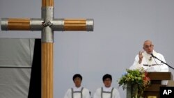 Ðức Giáo Hoàng kêu gọi các quốc gia như Trung Quốc và Bắc Triều Tiên khuyến khích cho một cuộc đối thoại chính thức với Vatican. 