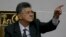 El presidente de la Asamblea Nacional, Henry Ramos Allup, dio por abierto el debate. Los chavistas abuchearon y lanzaron algunos objetos a los diputados que ingresaron a la sede parlamentaria y gritaban consignas: "No hay referendo", "Esta Asamblea va a caer".