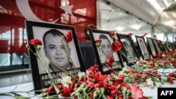 Les photographies des victimes de l'attentat à l'aéroport international de Ataturk à Istanbul, le 30 juin 2016.