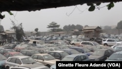 Un parc de vente abandonné à Cotonou, le 28 septembre 2017. (VOA/Ginette Fleure Adandé)