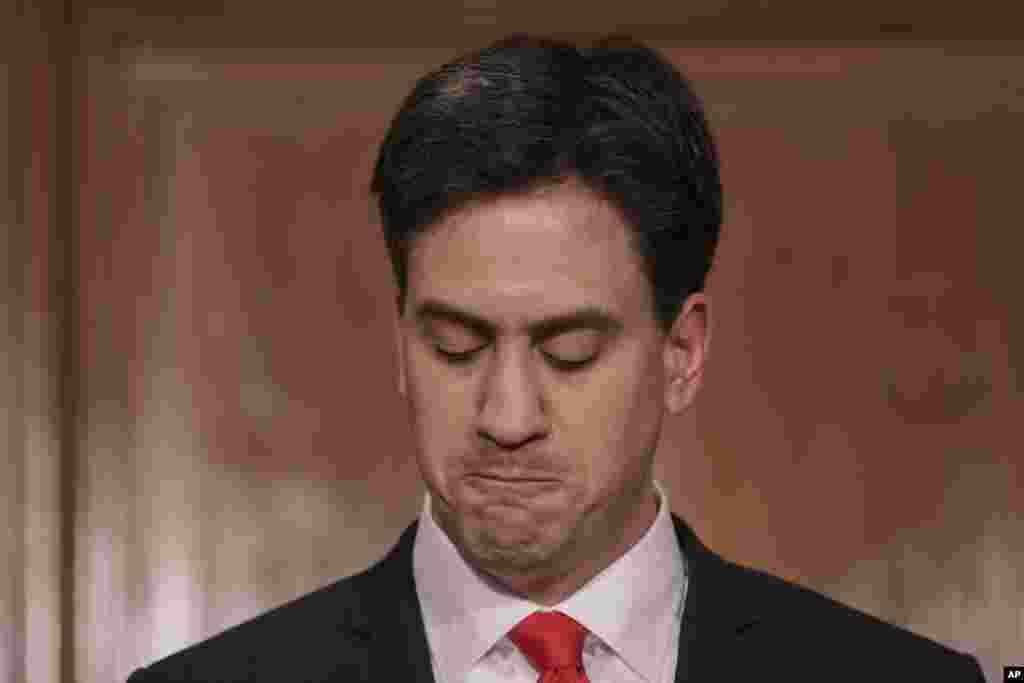 Labor Party leader Ed Miliband delivers his resignation at a press conference in Westminster, London, May 8, 2015.