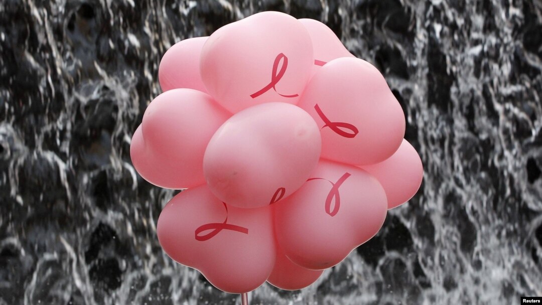 Sebanyak 10.000 balon merah muda dibagikan secara cuma-cuma di Kabul, Afghanistan, untuk mendorong kreativitas anak muda. (Foto: Ilustrasi)