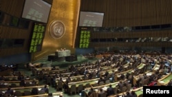 Suasana sidang Majelis Umum PBB di Markas Besar PBB, New York (Foto: dok). Majelis Umum PBB akan melakukan pemungutan suara untuk memberi dukungan pada Resolusi usulan Saudi untuk Suriah, Jum'at (3/8).