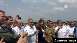 Presidente de Colombia, Iván Duque recibe más ayuda humanitaria de EE.UU. para Venezuela en Cúcuta.