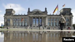 Berlin'deki Federal Alman Parlamentosu Reichstag