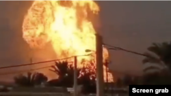 تصویری از انفجار خط لوله گاز شرکت مارون در رامشیر. ‌رسانه‌های ایران