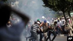 Egipatska vojska je otvorila vatru na demonstrante koji podržavaju svrgnutog predsednika Mohameda Morsija, 5. jul 2013. 