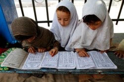 Anak-anak mengaji selama bulan Ramadan di Afghanistan (foto: ilustrasi).