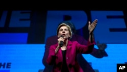 លោកស្រី Elizabeth Warren នៃ​គណបក្ស​ប្រជាធិបតេយ្យ ថ្លែងនៅក្នុង​វេទិកា «We the People‍» ក្នុងរដ្ឋធានីវ៉ាស៊ីនតោន ថ្ងៃទី១ ខែមេសា ឆ្នាំ២០១៩។