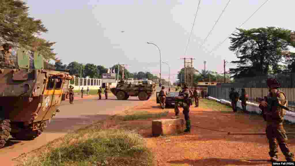 Les soldats français en position à Bangui, République Centrafricaine. Décembre 22, 2013