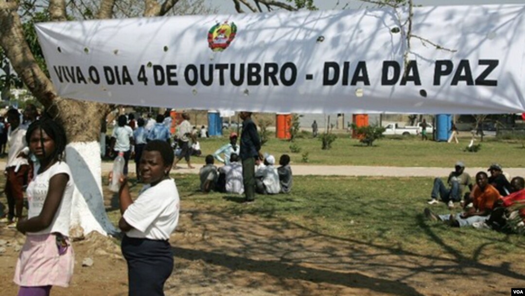 Marcha do Dia da Paz em Moçambique 4 de Outubro (Foto SAPO)