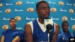 Terrence Jones, escoltado por sus compañeros de Kentucky, Anthony Davis y Doron Lamb, explican como harán para ser campeones.