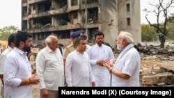 د هند صدراعظم نریندرا مودي د ایرانډیا د الوتکې د غورځیدو ځای ته تللی