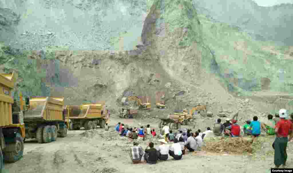 ဖားကန့်ကျောက်စိမ်းတွင်း မြေပြိုမှု&nbsp; (Ko Zaw Moe Htet )
