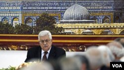 Presiden Palestina, Mahmoud Abbas menghadiri pertemuan khusus PLO di Ramallah, Tepi Barat (25/5).