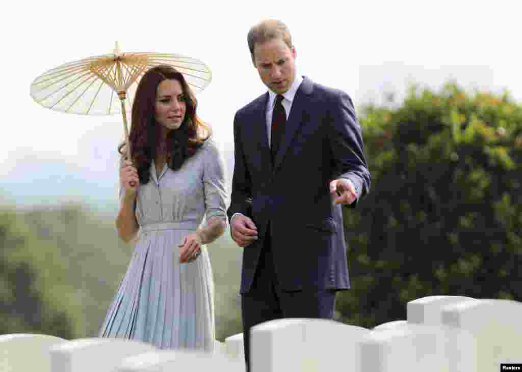 برطانیہ کے شہزادہ ولیم اور اُن کی اہلیہ ڈچز آف کیمبرج کیٹ میڈلٹن کے ہاں پہلے بیٹے کی ولادت ہوئی ہے۔