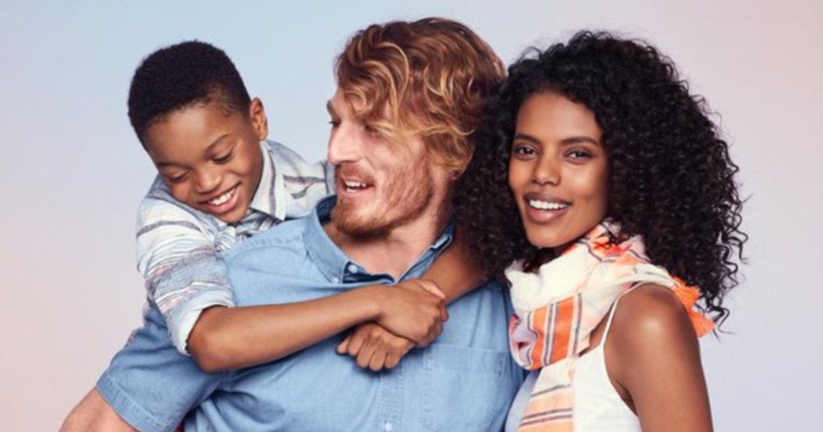 NextImg:Americans See More Interracial Relationships in Advertising
